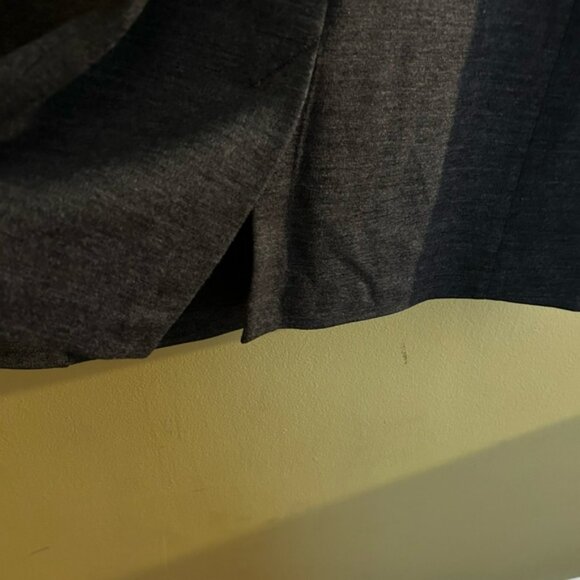 St John Collection Gray Textured Rayon Wool Leather Trim Coat Topper. Size 14 - Picture 7 of 12